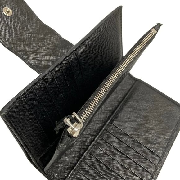 PRADA - Black Saffiano Leather Hardware Bifold Wallet 373-080625 - Picture 9 of 13